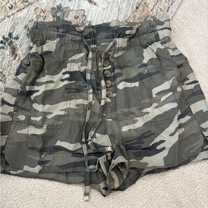Dex Camouflage Cargo Shorts